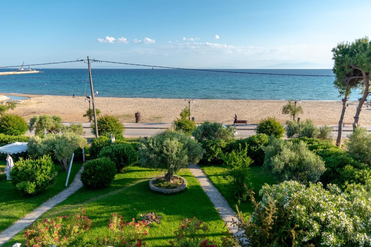Dimi Seafront Apartment By Rentals Pro Services - Nea Moudania Exterior foto