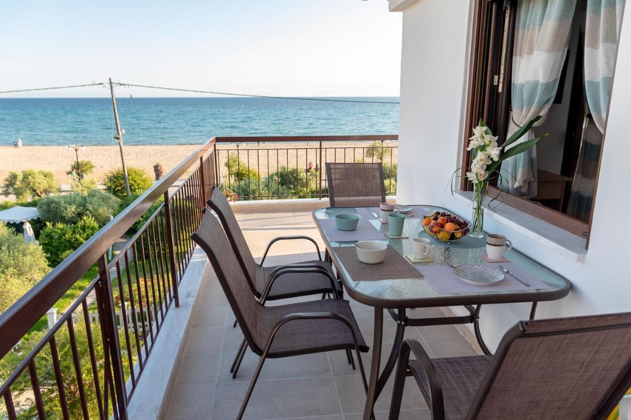 Dimi Seafront Apartment By Rentals Pro Services - Nea Moudania Exterior foto